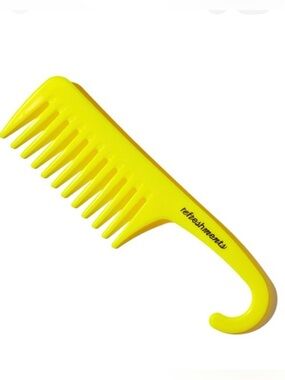 IPSY Refreshments Tangles Be Tamed Shower Comb w Hook in Darling Daisy Yellow